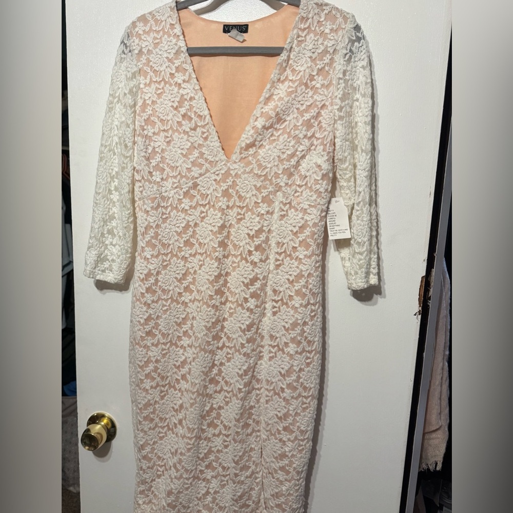 VENUS Cream Lace Long Sleeve Dress